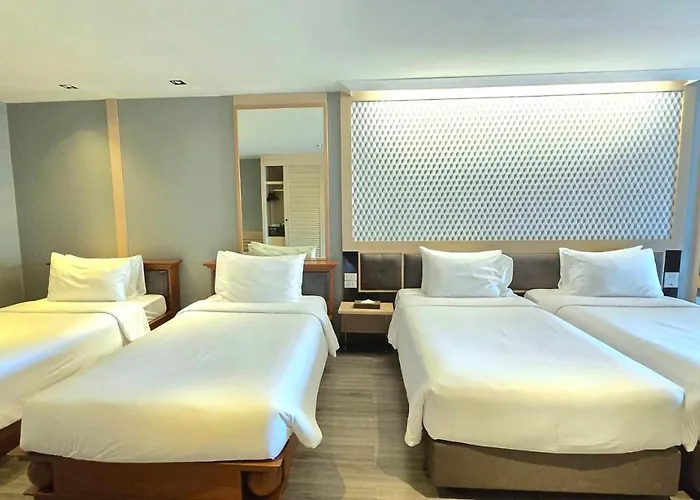Three Sukhumvit Hotel 3*