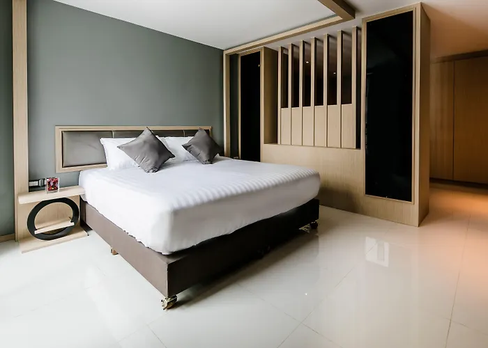 Hotel Three Sukhumvit 3*