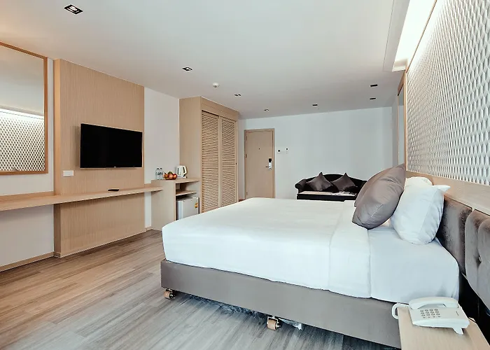Hotel Three Sukhumvit 3*