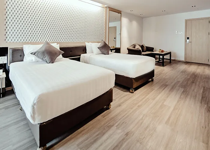 Three Sukhumvit Hotel 3*