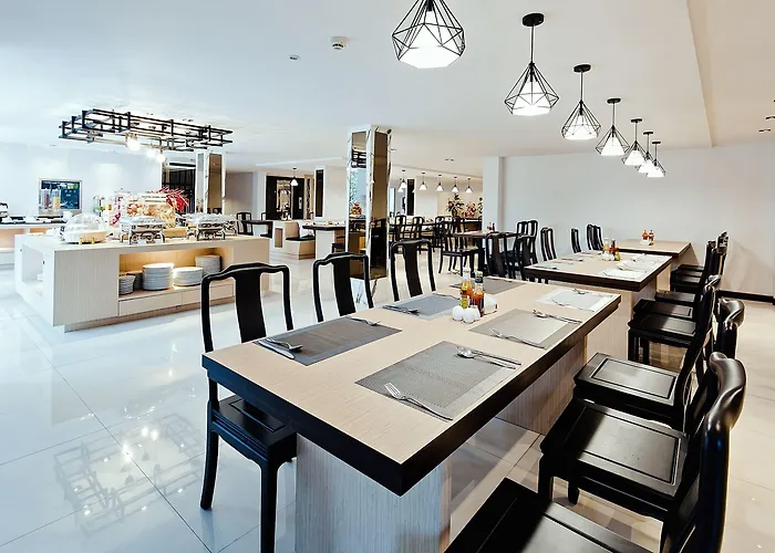 Three Sukhumvit 3*