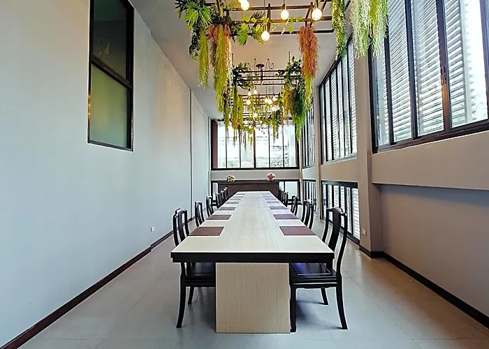 Hotel Three Sukhumvit