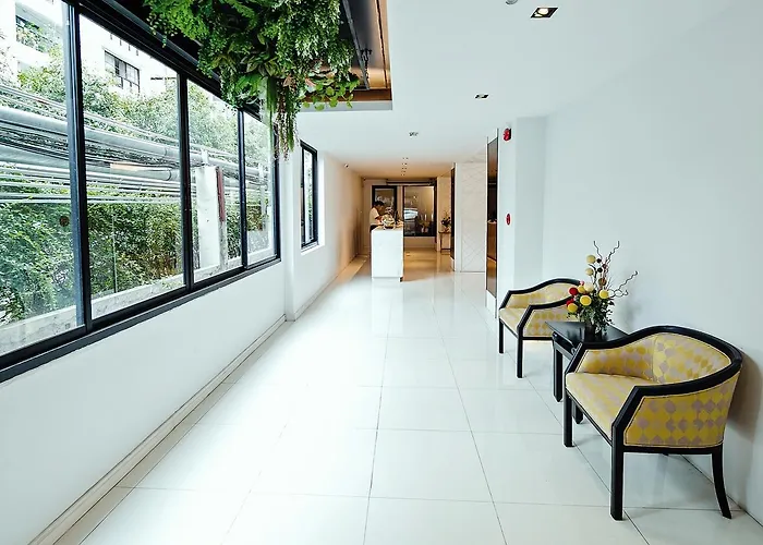 Hotel Three Sukhumvit 3*